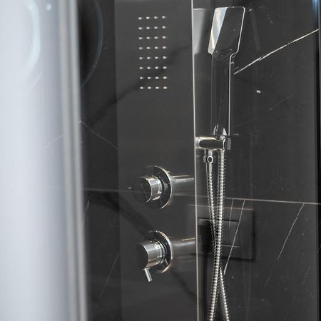 Ameli Home Luxury Apartment Taranto Exteriér fotografie